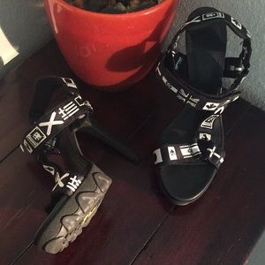 teva hiking stilettos